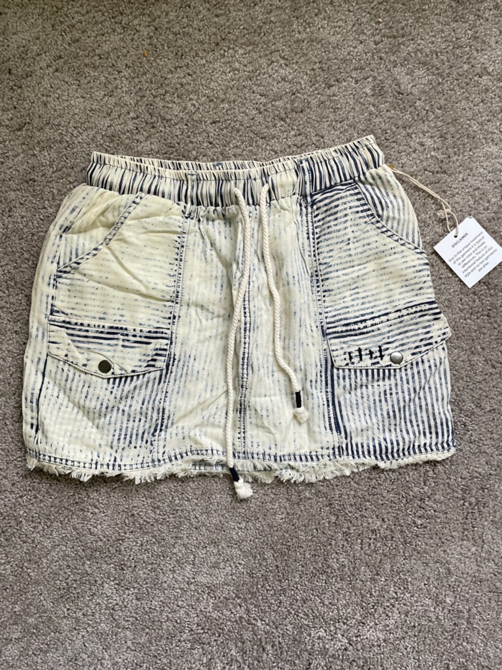 Striped “Vintage Havana” Drawstring Mini Skirt in Cream and Navy Size Small